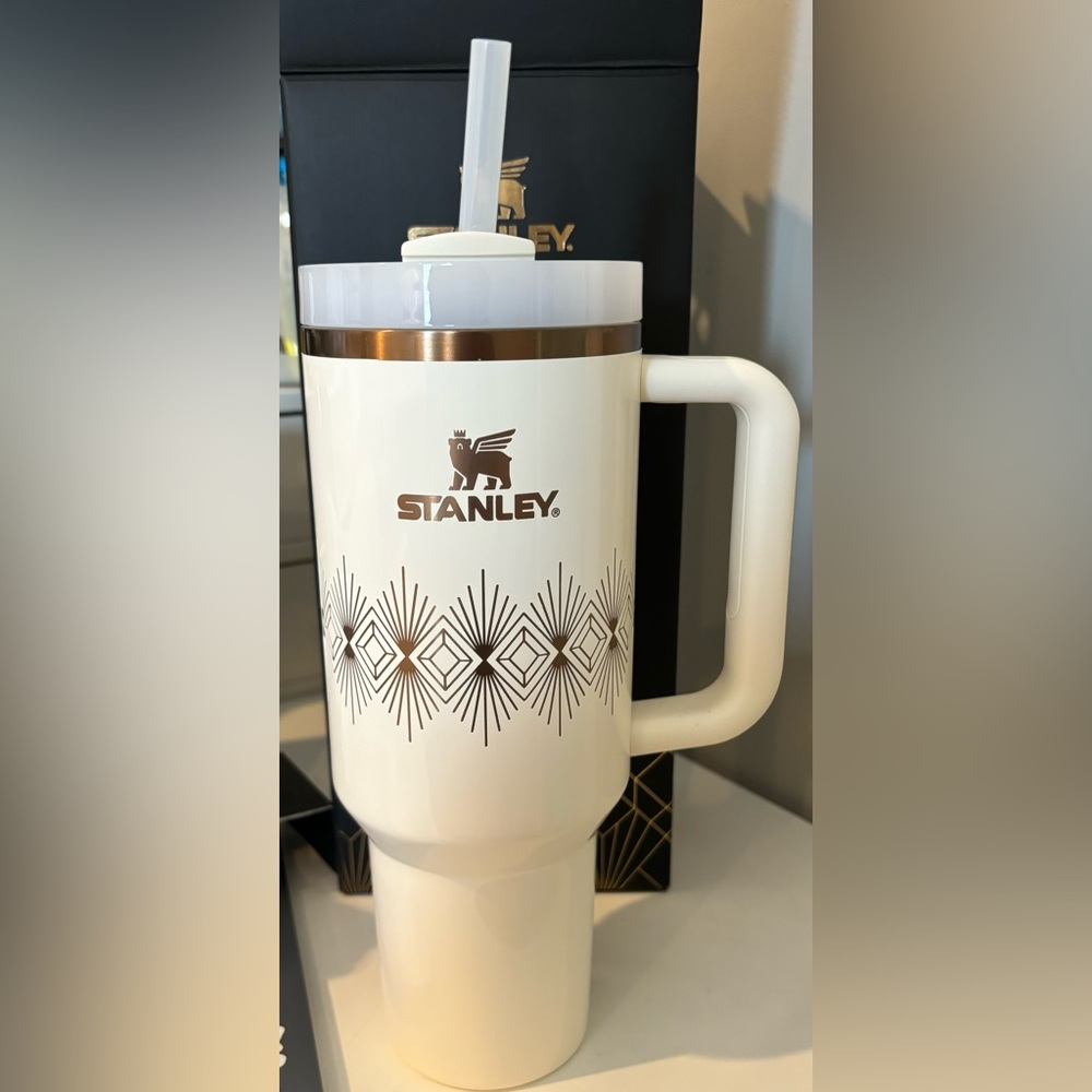 Stanley Flowstate Tumbler 40oz